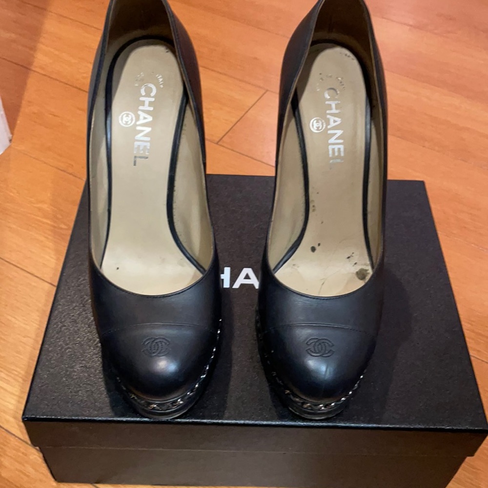 100% Authentic Chanel pumps with original box